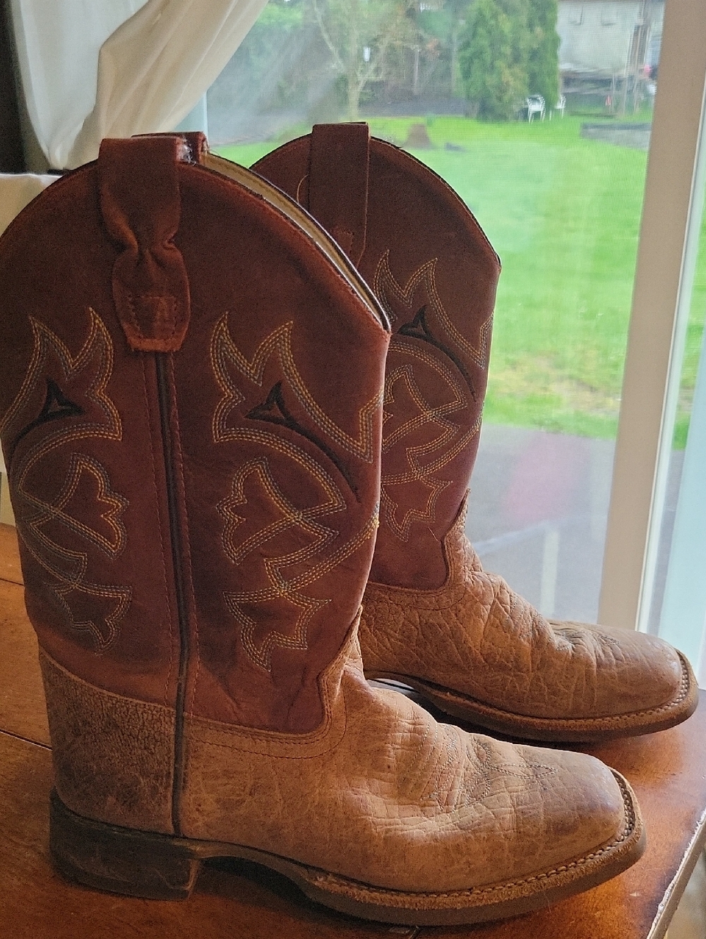 Old West Cream Western Leather Boots with Black Stitching